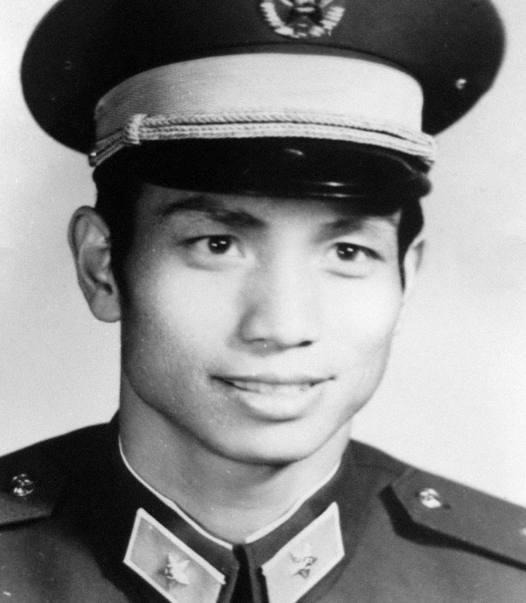 请不要忘记这位战士——来自部队的中国门神李富胜