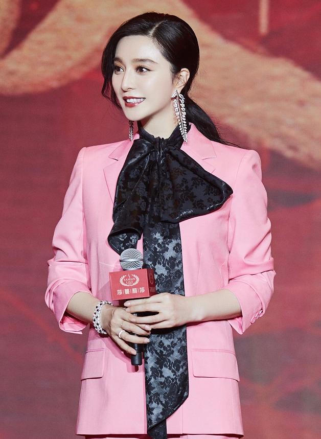 范冰冰穿亮片西服套装,范冰冰穿高定服