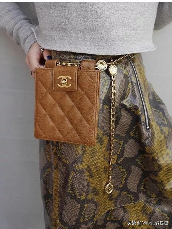 有哪些手袋既经典又时髦呢,时髦氛围感的必备单品迷你手袋