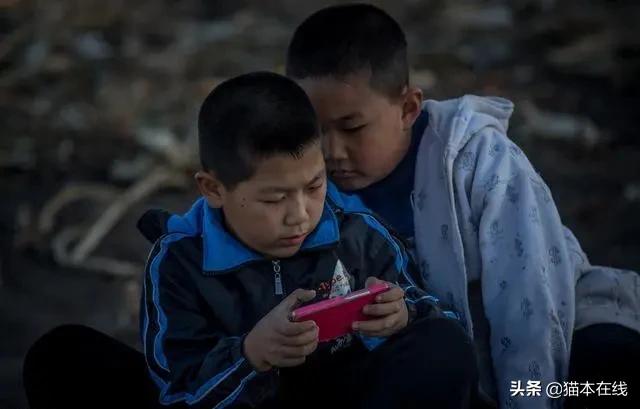 父母哭瞎！6岁澳洲男孩用iPad买爆米花花了8000澳元