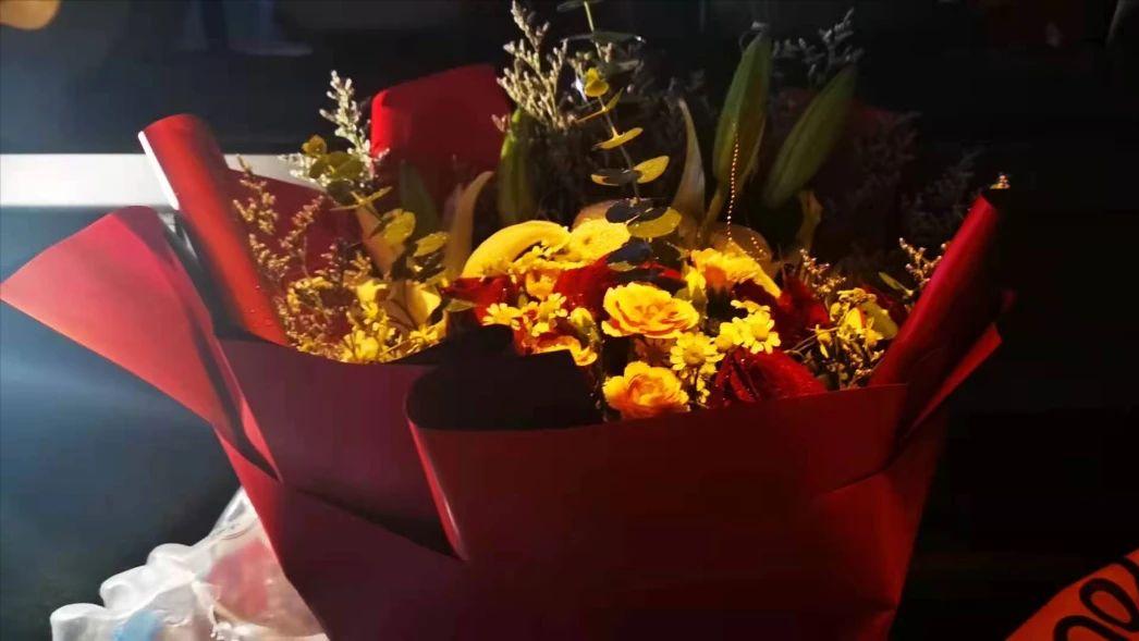 空手套白狼月入10万真的存在吗,收钱帮人办事空手套白狼案例