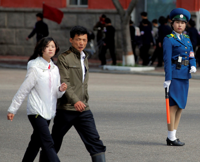 朝鲜街头做生意,朝鲜街边商店