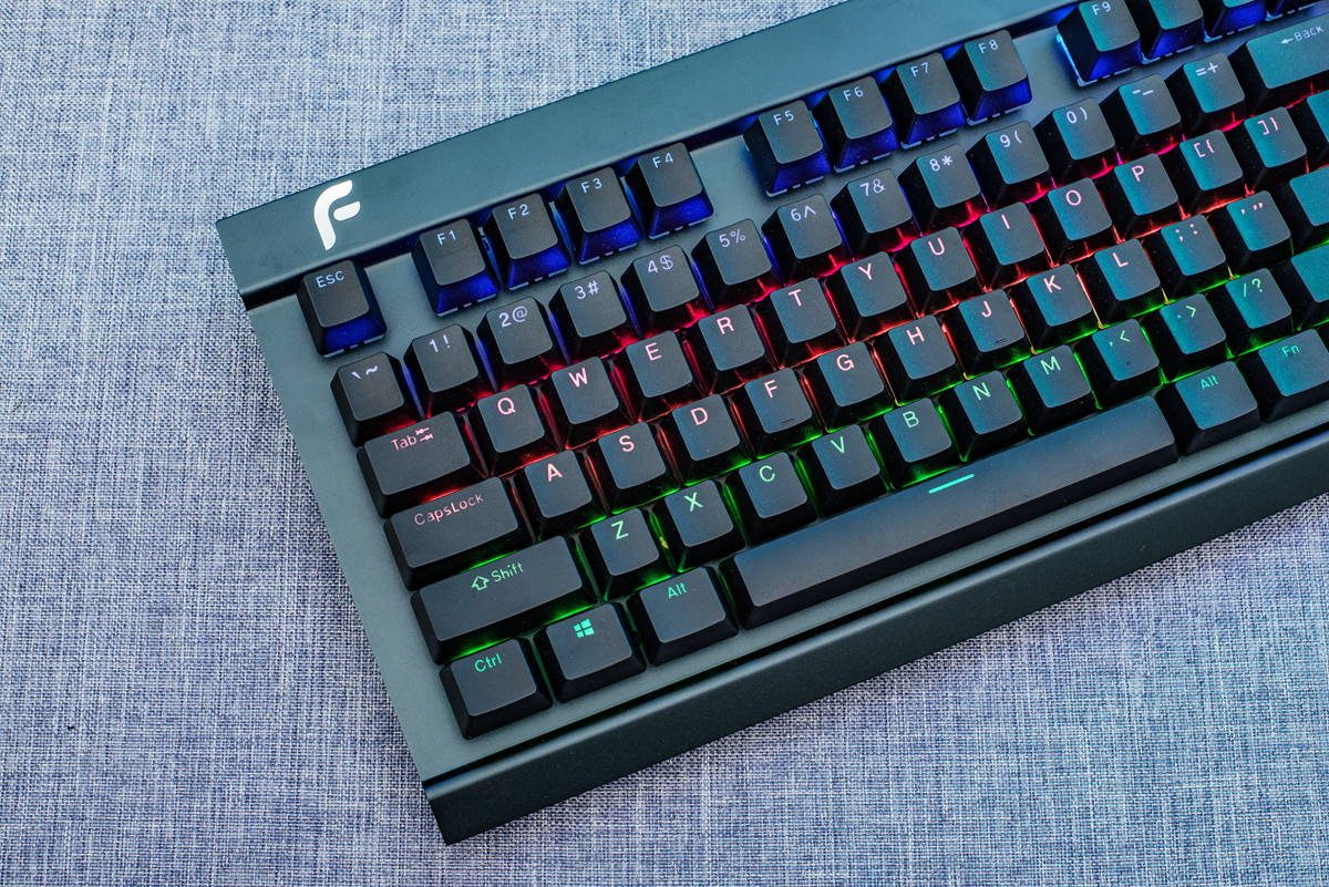 轻量化，樱桃轴，迪摩F15自由战士机械键盘