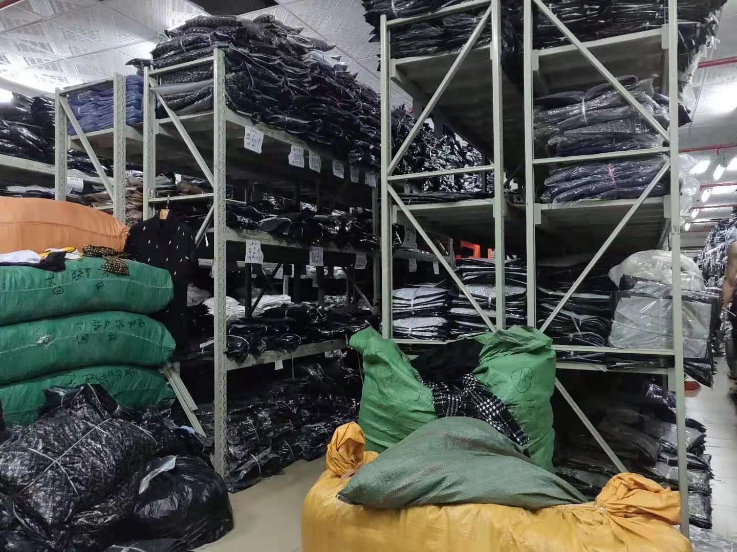 库存服装生意知识大全 (库存服装批发模式)