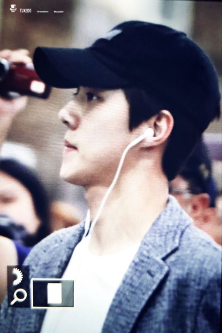 吴世勋素颜被拍,吴世勋首尔飞马尼拉机场