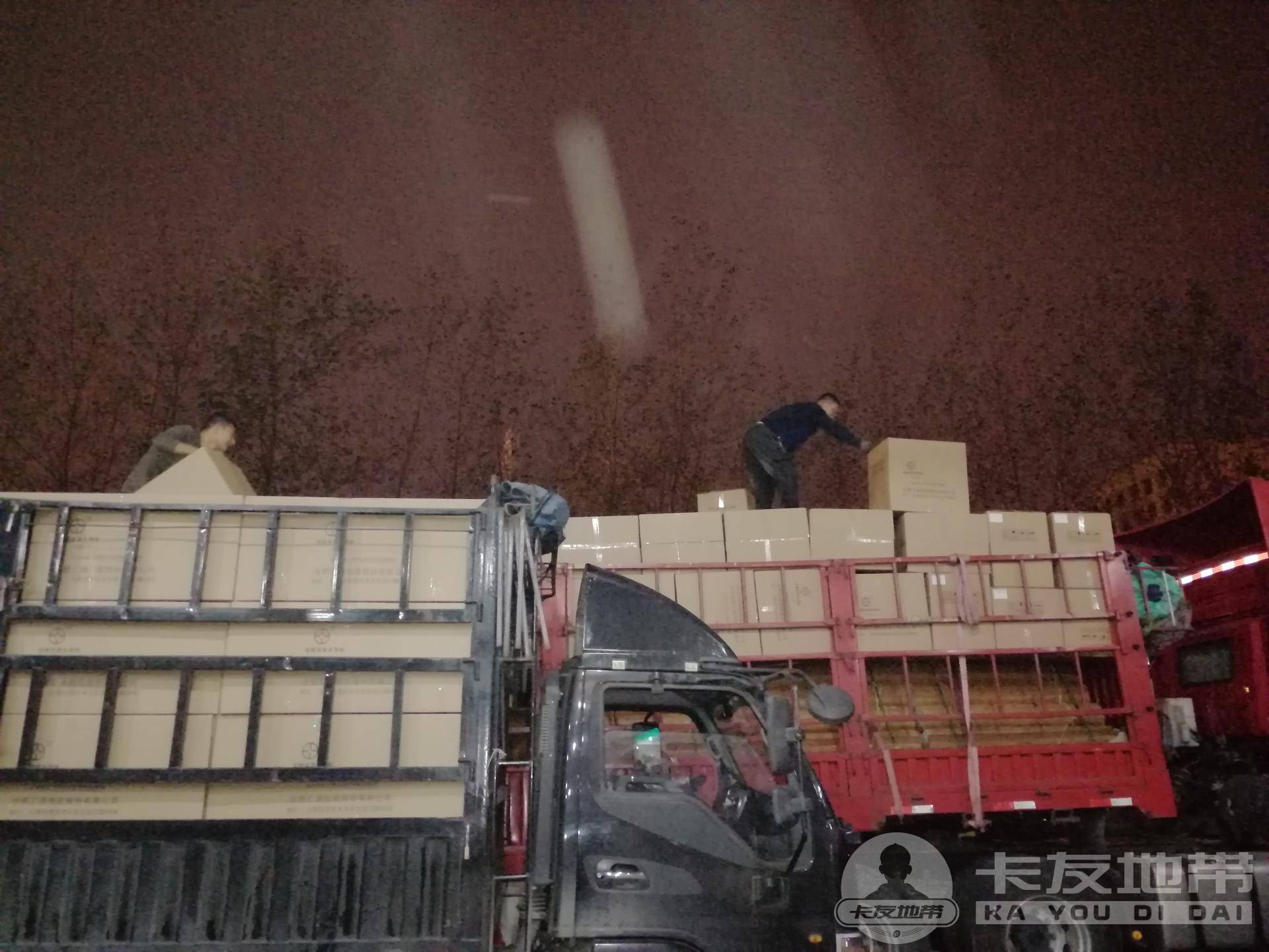 几句话透漏大货车司机的心酸,货车司机的心酸饭都来不及吃