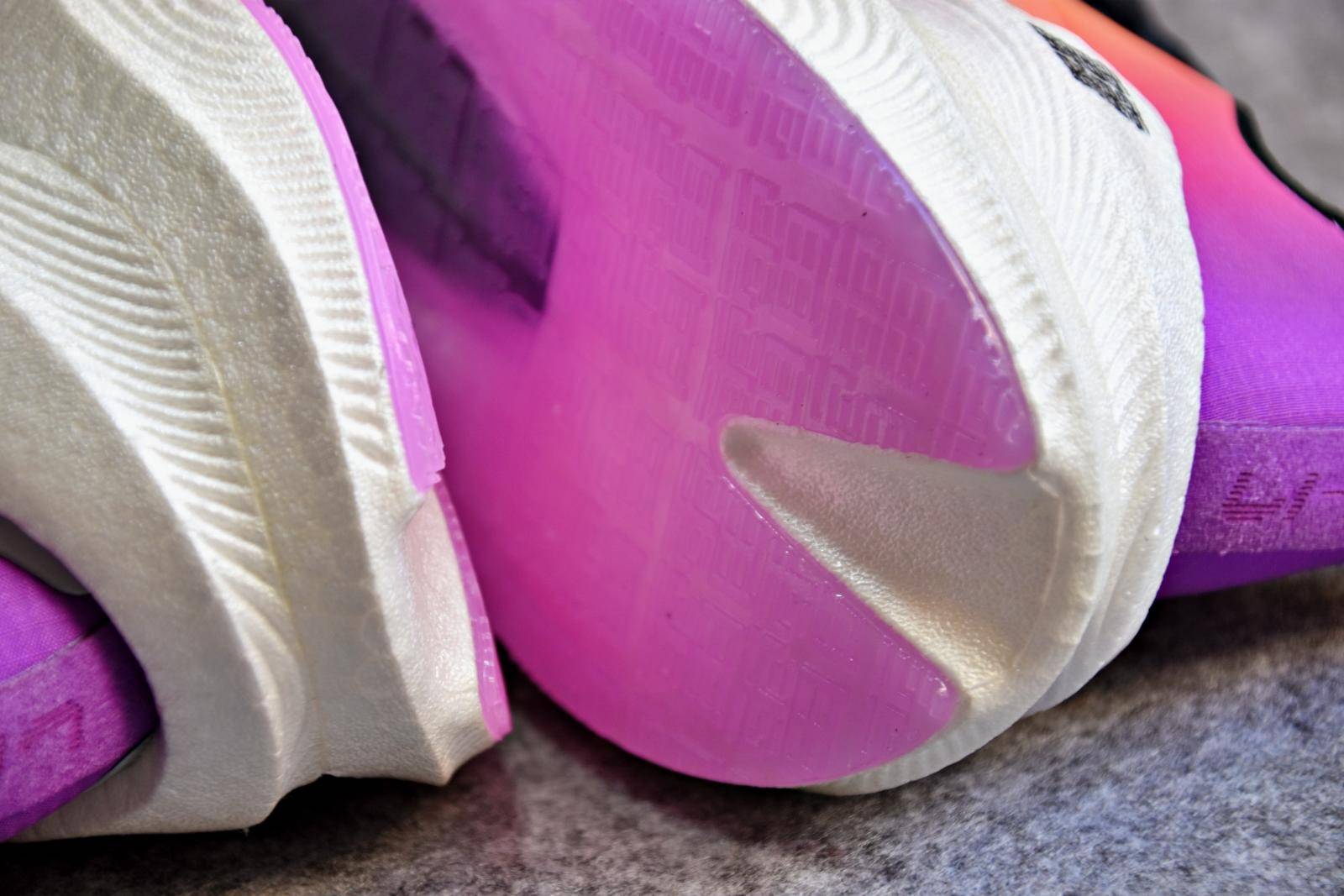 跑鞋测评态极,李宁飞电3.0challenger和李宁小绝影