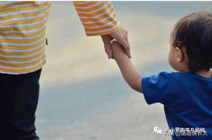 怀孕一个月到十个月的孕育过程,怀孕1到10个月身体有什么症状