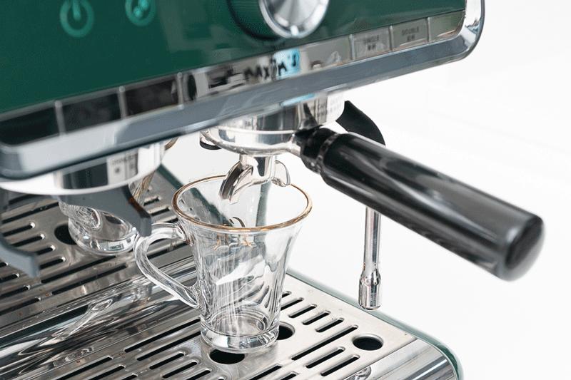 半自动意式咖啡胶囊咖啡机哪个好,胶囊咖啡机半自动和全自动的区别