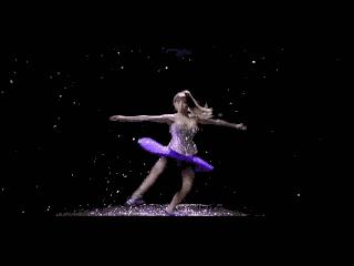 萧亚轩蔡依林唱功,蔡依林和萧亚轩谁更有女王范