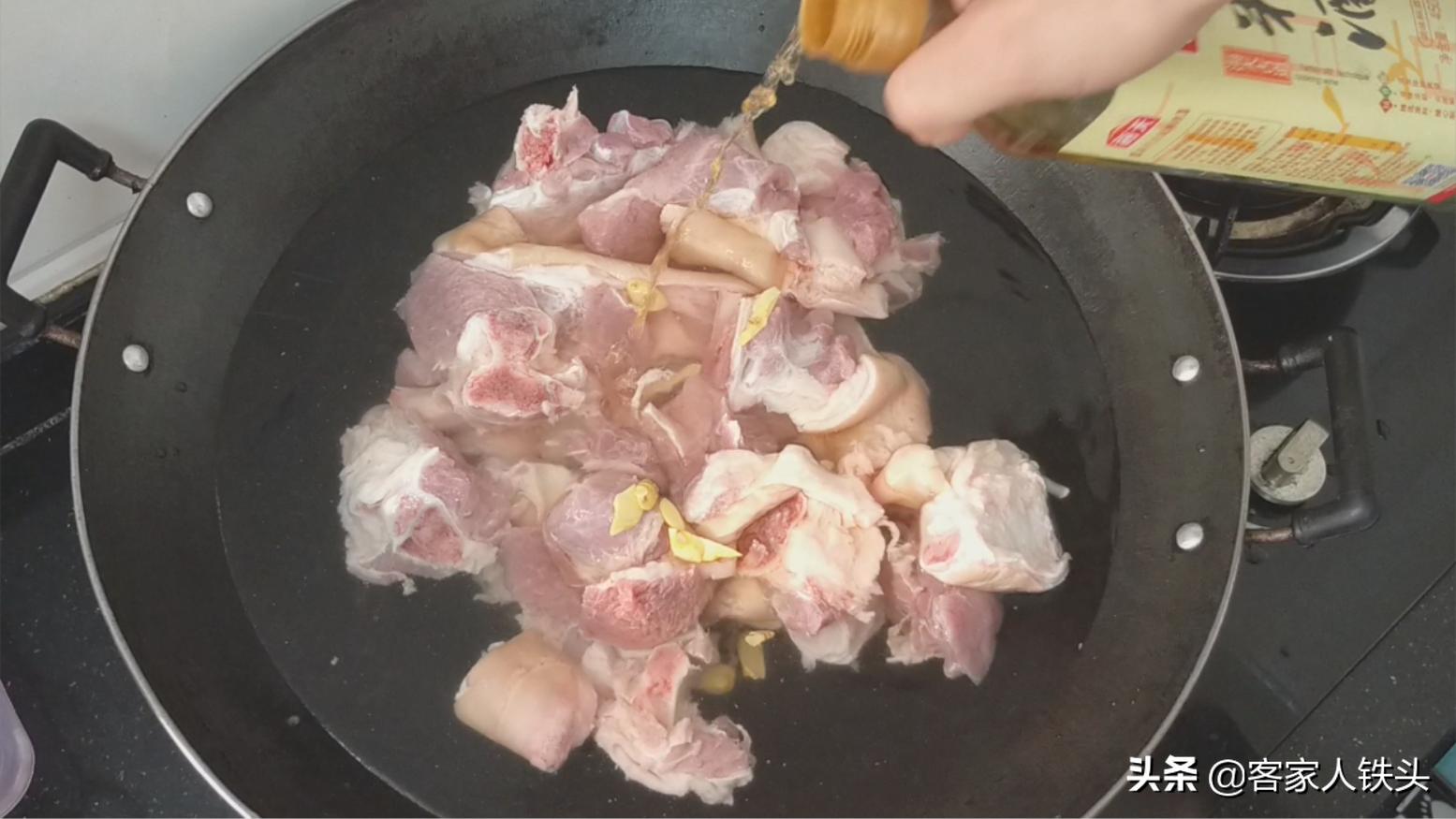 猪脚不要汤的做法,猪脚不要骨卤出来好吃吗