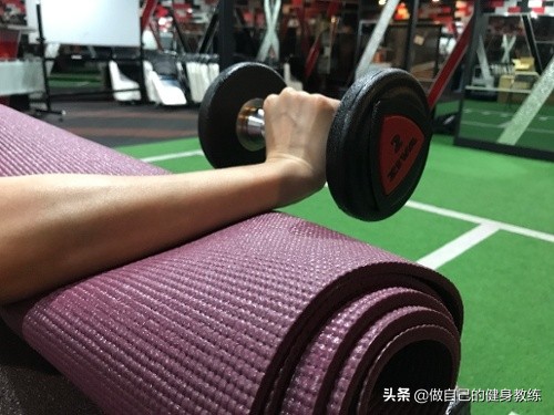 网球肘痛怎么锻炼,网球肘疼得抬不起来怎么治疗