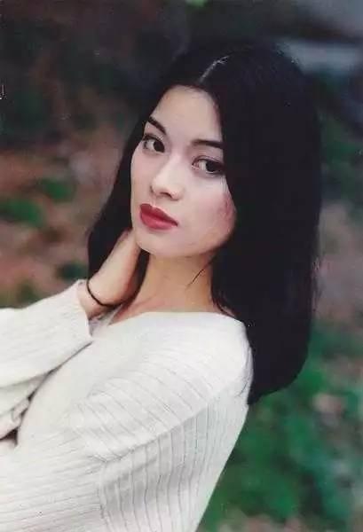 阿朱刘锦玲回眸瞬间,刘锦玲阿朱有多经典