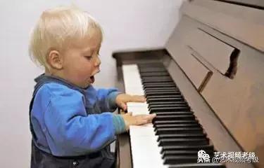 怎么弹奏八度双音,双音连线如何弹奏