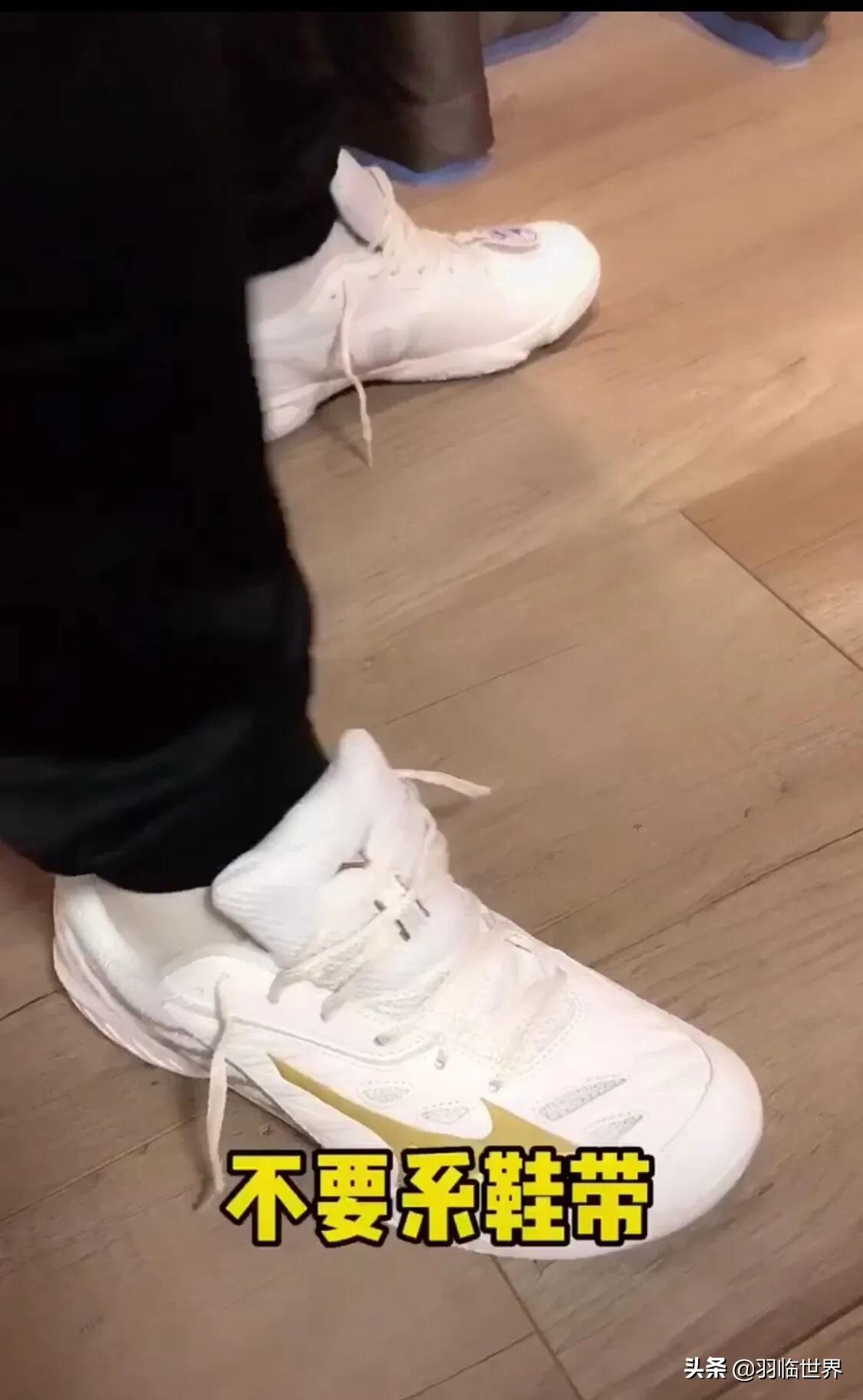 强哥教你如何在羽毛球场上装B