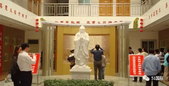 孩子上国际高中还是普通高中好,国际高中和普通高中的区别英语