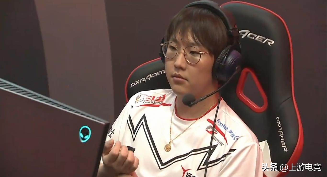 jdg卡莎最后一波,imp卡莎原地闪现