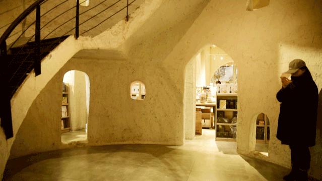 “当当......”快上车，成都的夜生活开始了