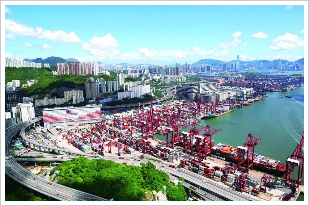 千亿富翁李嘉诚,千亿商业帝国王思聪