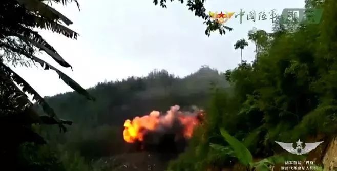 军礼的震撼瞬间,最动容的军礼