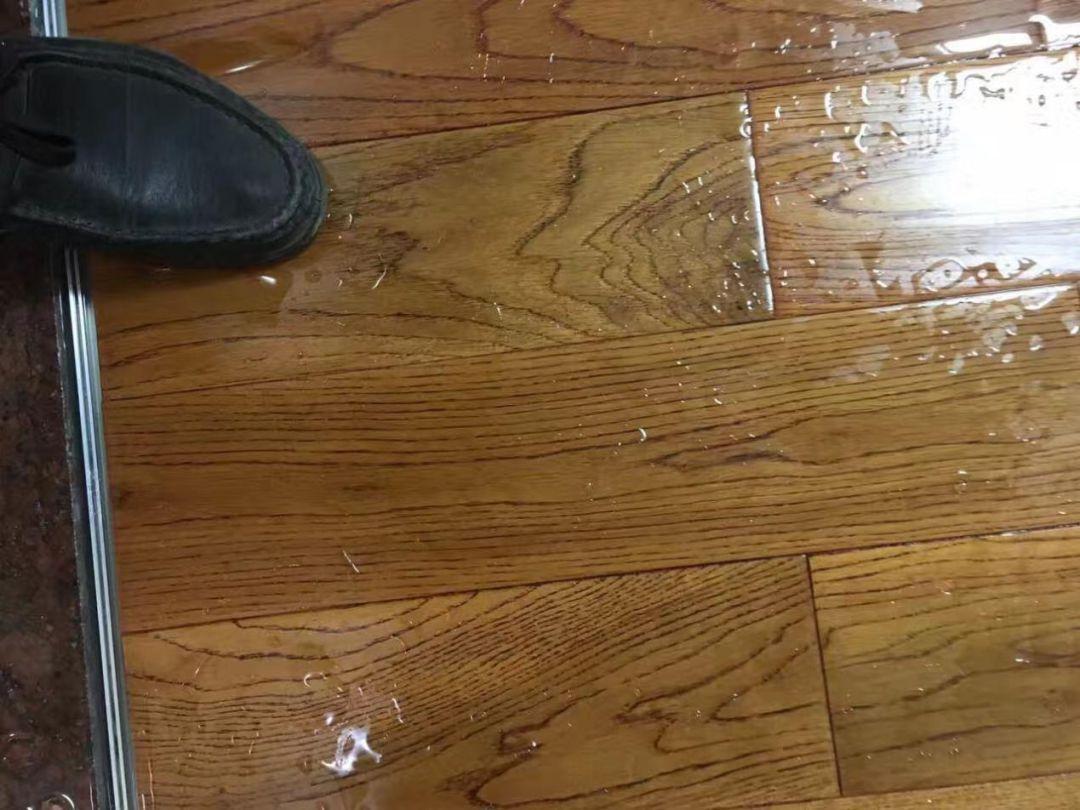 地板泡水处理办法,地板泡水怎么处理最好