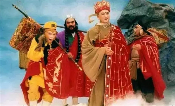 西游记玉帝吓得钻桌子片段,西游记玉帝三大经典片段