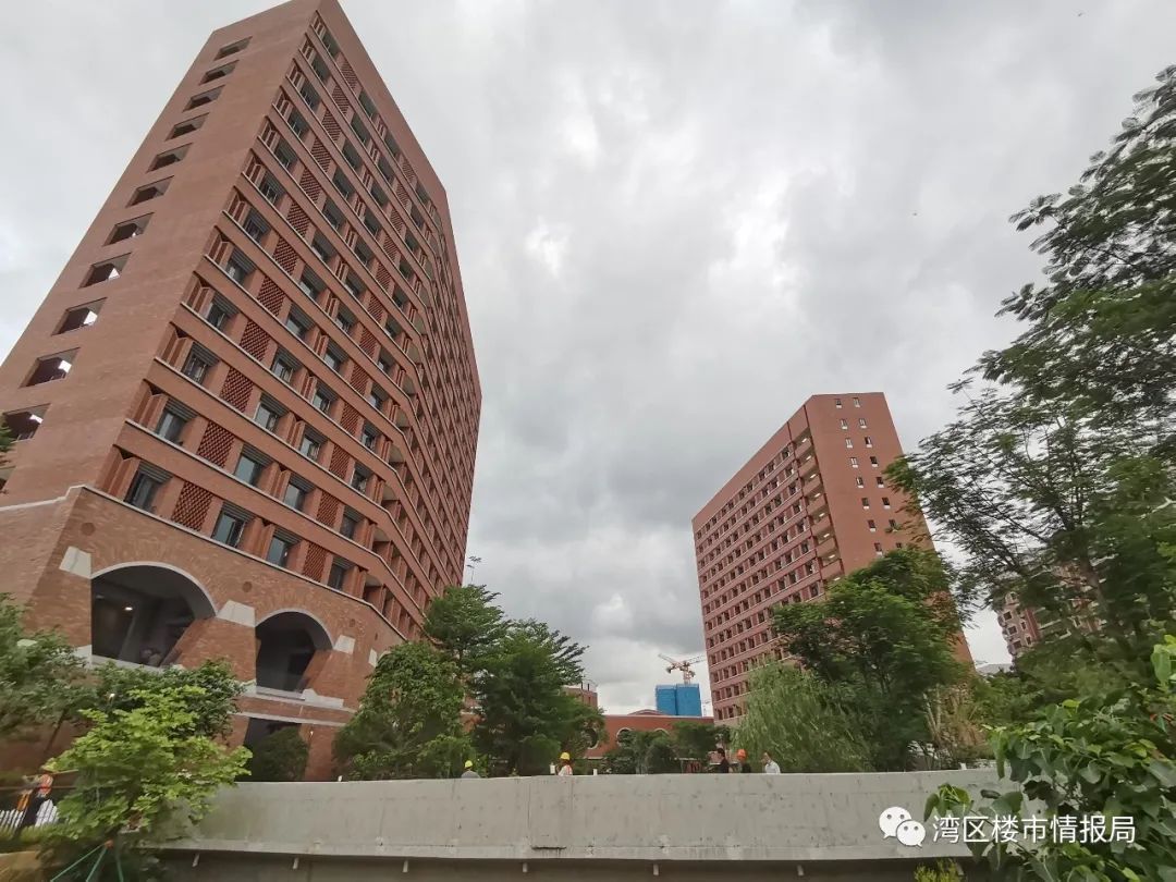 *击狙**深中？荔园把学校开到深中对面