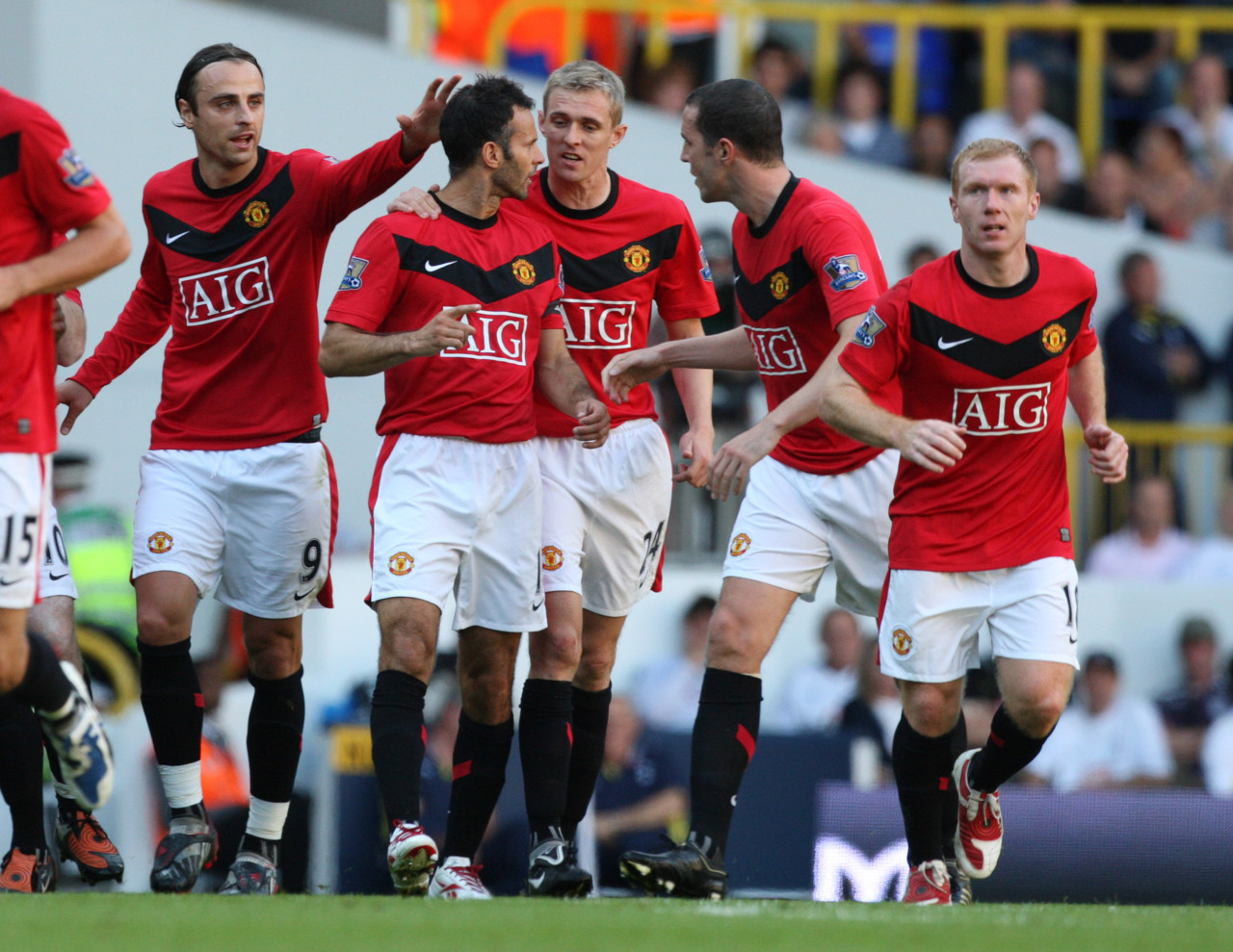 前曼联球衣管理员：踢桑德兰更衣室天花板漏下粪便，贝巴快发疯了