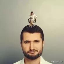 看见女客裸浴怎么办？（太突然）