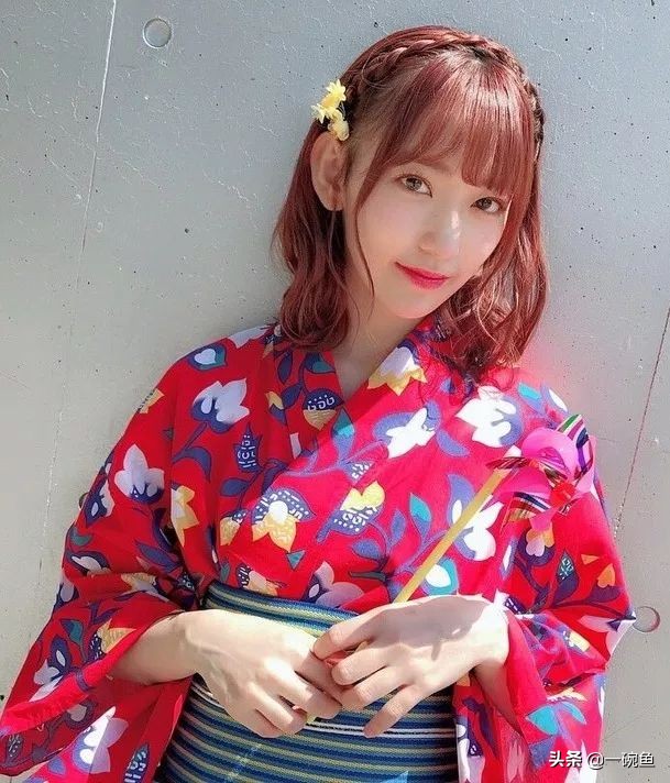 在家无聊的搞怪发型,手残党也能学会的编发教程中短发