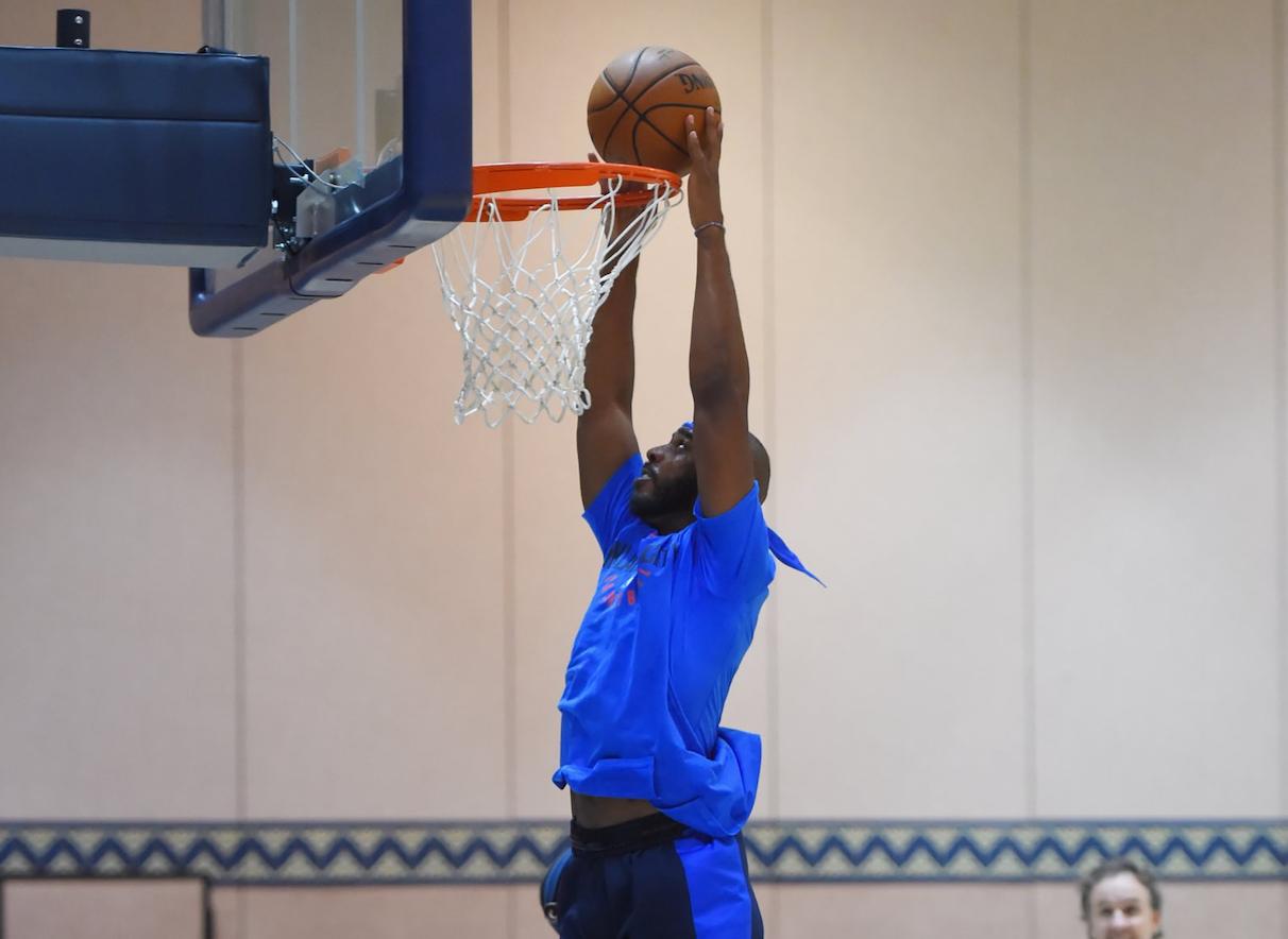 恭喜保罗进入西决,加里纳利隔扣霍华德