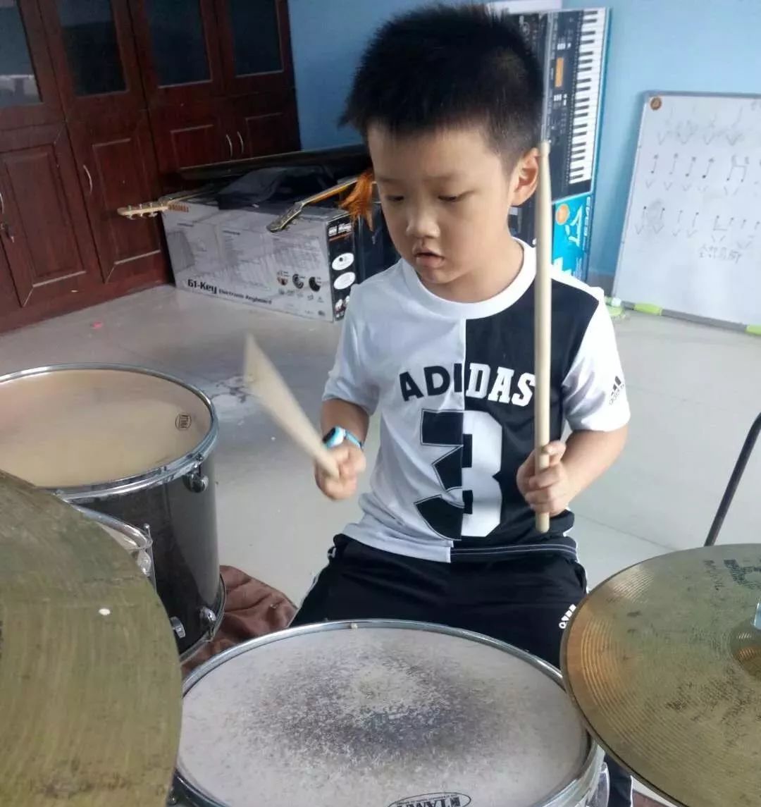 滕州学架子鼓多少钱,滕州钢琴培训班