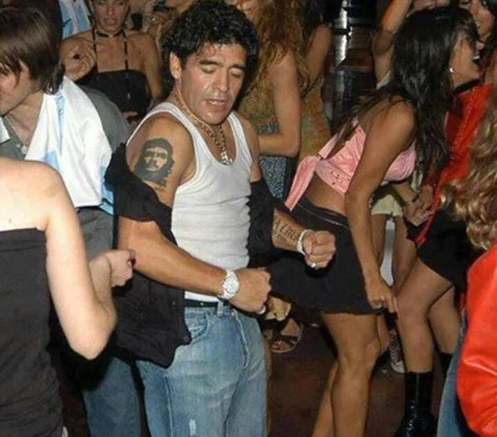 马拉多纳90年吸毒了吗,马拉多纳吸毒死亡年龄