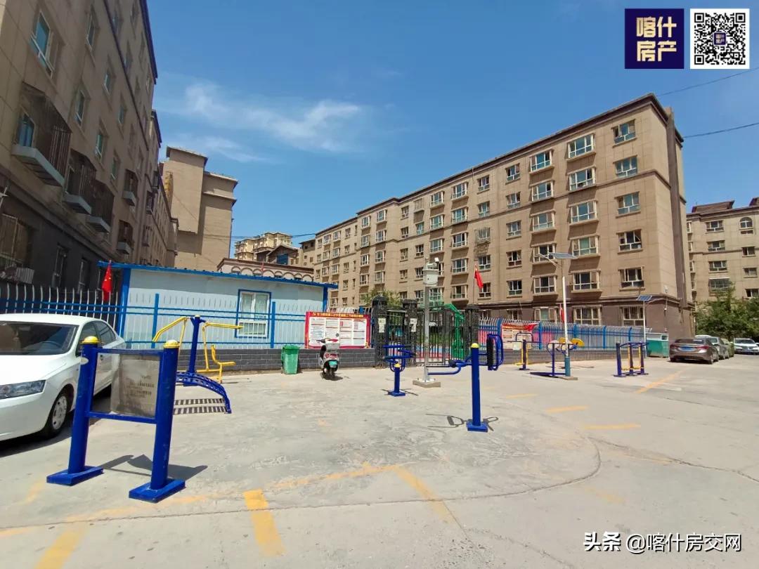 喀什11年房龄住宅—安泰小区，挂牌价6468元/㎡，停车竟不是困难