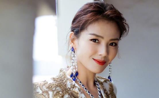 十大嫁入豪门女明星,13位嫁入豪门的女星比拼