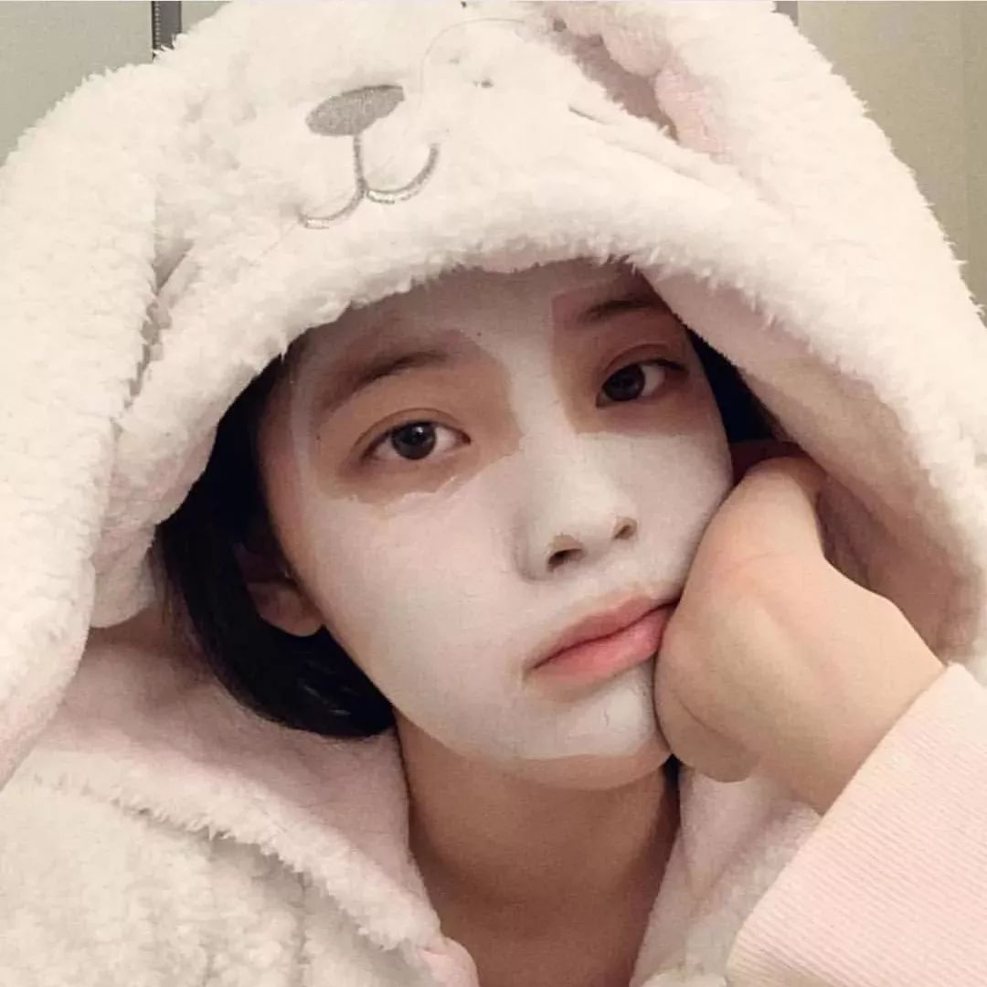 即使不出门也要穿出睡衣的别致,穿睡衣成了一种时尚