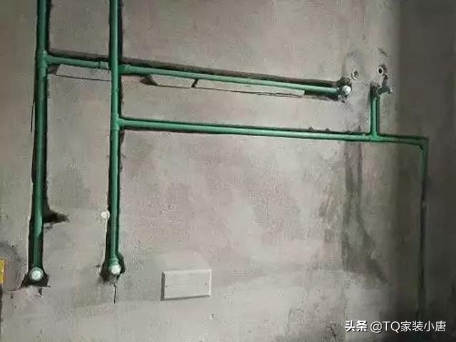 新房装修厕所水管安装,装修水管安装多少钱一米