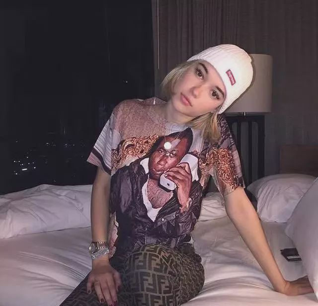 为什么有些人戴毛线帽子不好看,总是戴不好假发