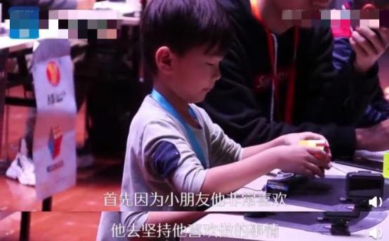 七岁小孩1分钟378次零失误夺冠,7岁男孩意外获奖