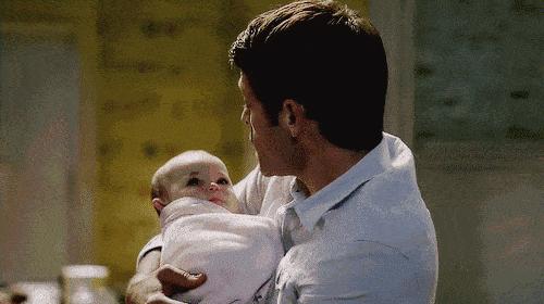 不舒服就让吃药而不是买药,宝宝不舒服自己拿药吃