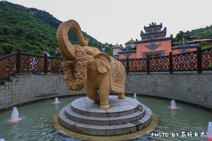 巴厘岛式私密温泉度假,听山野清风