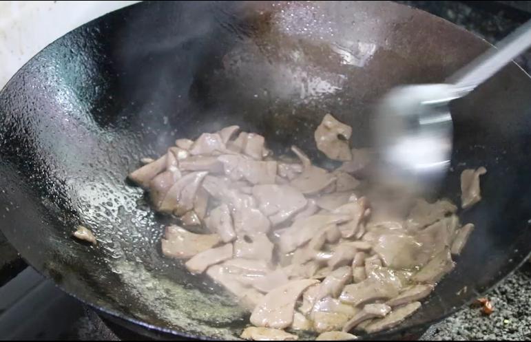 猪肝怎样做滑嫩,猪肝怎么做好吃又嫩无腥味