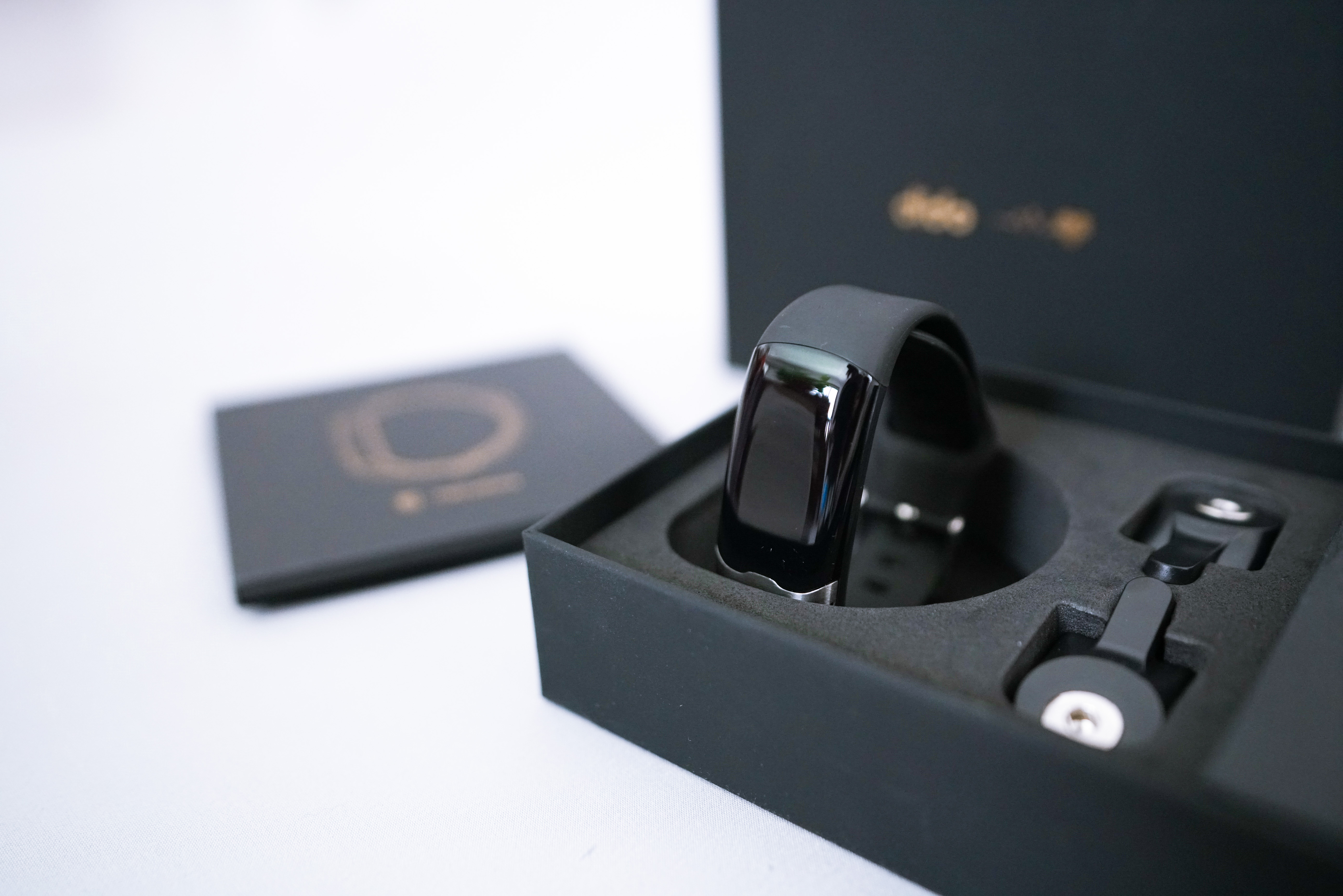 旗舰版智能手环价格,200块钱以内最值得入手的智能手环