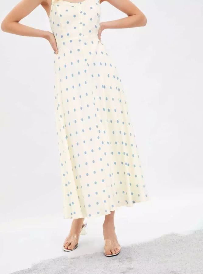 zara值得入手的连衣裙,zara新出的牛仔开叉连衣裙