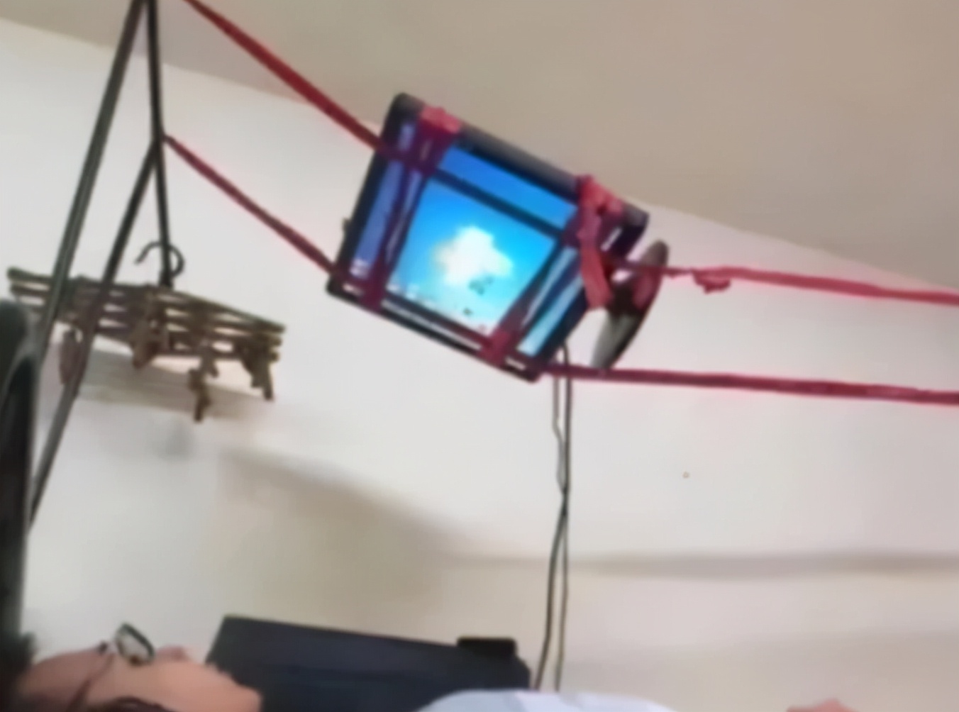 大学生宿舍查出违规用品,高校宿舍违规用品