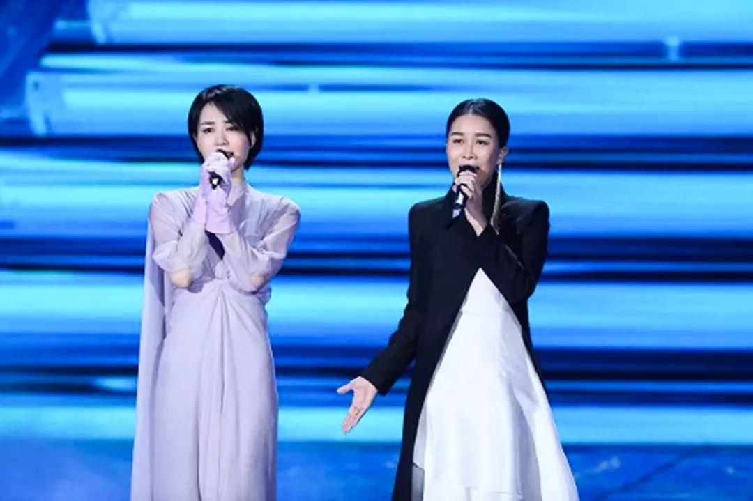 红楼梦草蛇灰线伏脉千里情节,红楼梦草蛇灰线伏脉千里什么意思