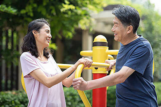 退休了在家无事可以做什么,退休后在家太无聊应该怎么办