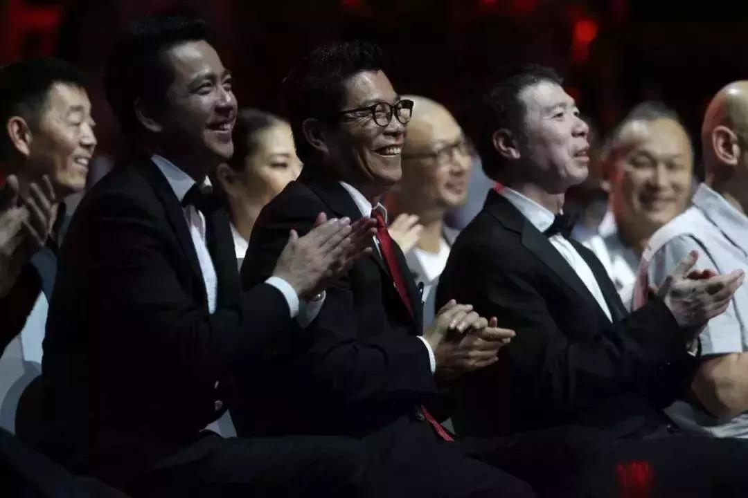 贵圈还藏着多少“正义的脸+腐烂的心”