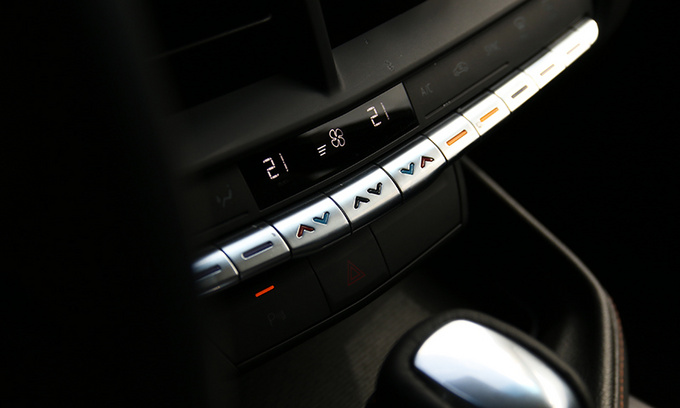 凯迪拉克ct4试驾评测视频,凯迪拉克ats跟ct4有什么区别