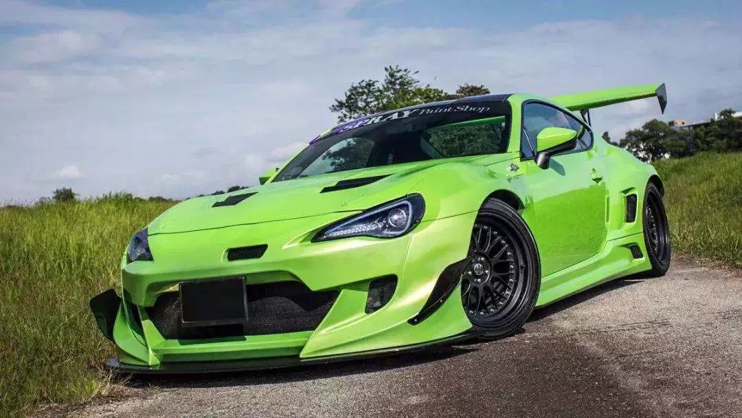 皮实耐用操控性好的手动挡车型,一万块钱的两厢车手动挡试驾感受